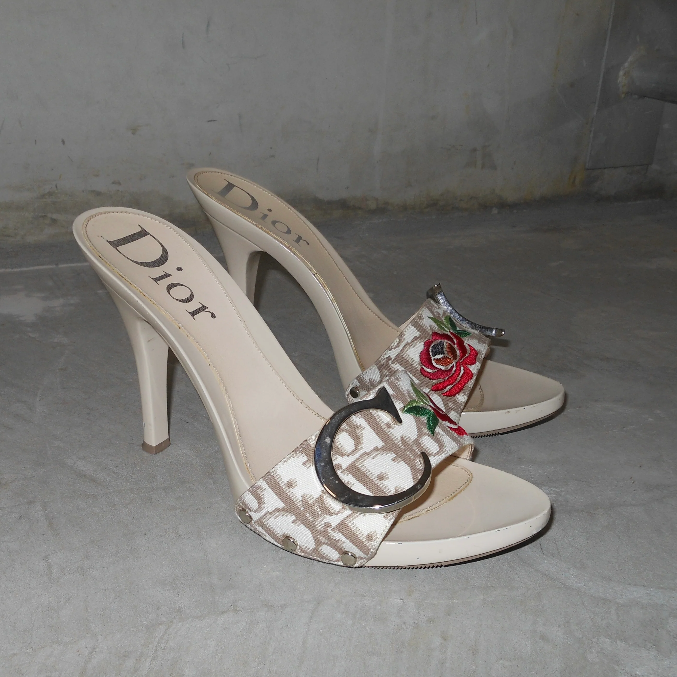 Dior Embroidered Trotter Heels (37.5) - Image 10